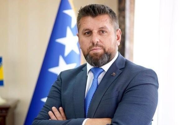 Ćamil Duraković o skandaloznoj regati u Bajnoj Bašti