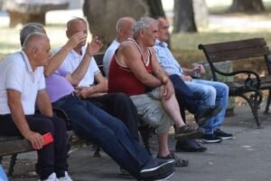 Ministar saopštio sjajne vijesti: Mnogi penzioneri i punoljetni građani dobijaju više novca