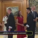 Svi igrači Španije se kralju naklonili s poštovanjem, a pogledajte kako ga je pozdavio Yamal