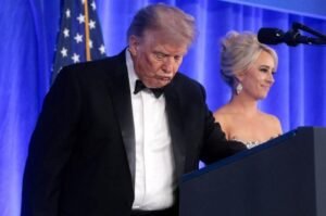 Zašto je Trump zaustavio udare? Otkriveno šta se događalo iza zatvorenih vrata u Bijeloj kući