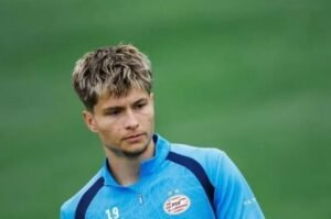 Esmira Bajraktarevića po povratku u PSV dočekao apsolutni šok: Zar je moguće da je ovo zaslužio?!