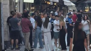 Novi detalji pucnjave na Baščaršiji: Maskirani muškarac ispalio više hitaca prema lokalu