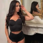 Ovo je učiteljica koja je dobila otkaz zbog provokativnih fotografija