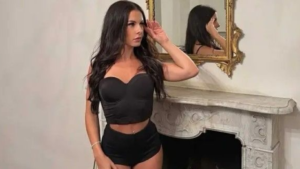 Ovo je učiteljica koja je dobila otkaz zbog provokativnih fotografija