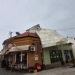 Snažno nevrijeme pogodilo Bugojno i Donji Vakuf: Grad uništavao usjeve, vjetar nosio krovove