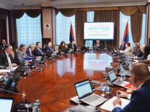Premijer RS i ministri dali sebi povišice: Miniću 600 KM više