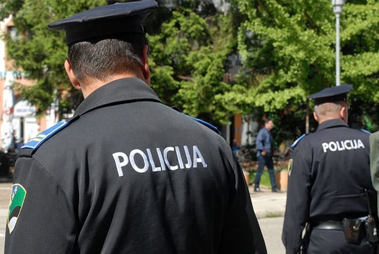 policija-tuzla-ilustracija-dz-tl02