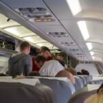 Potpuni haos u avionu za Tiranu: Nervozni putnici zvali pilota da izađe, bilo i pijanih...