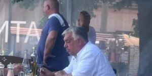 Dodik i Vučić se kleli u njega, a "usamljeni" Orban sada hoda po Srbiji i degustira rakiju