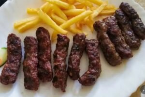 S kartice mu skinuli gotovo 5.000 eura: Slijepi penzioner pokrenuo tužbu protiv restorana