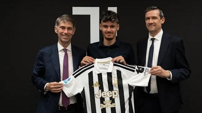 Kamere pratile svaki korak: Juventus pokazao kako je izgledao prvi dan Alajbegovića