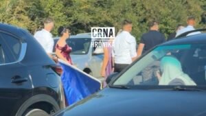 HAOS U ZVORNIKU: Vozaču iz Srbije smetala zastava BiH pa nasrnuo na svadbenu kolonu