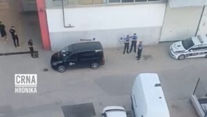 Drama u Hrasnici: Muškarac se popeo na ruševnu zgradu, policija na terenu