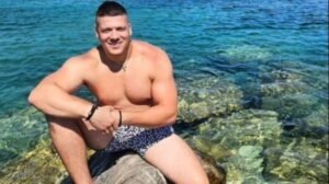 Snimak kruži mrežama: Napadnut pjevač Sloba Radanović na parkingu
