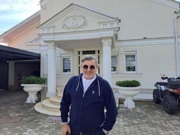 Šerif Konjević otkrio kome je prepisao imovinu: "Sve što imam ostavio sam njoj"
