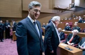 UPRAVO U SABORU: SDP napustio sabornicu zbog Plenkovića, Bulj izbačen