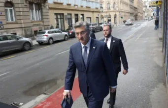 ŠTO SE DOGAĐA S PLENKOVIĆEM? Premijer počeo popuštati zahtjevima kojima se ranije protivio, otkriveno što se promijenilo!